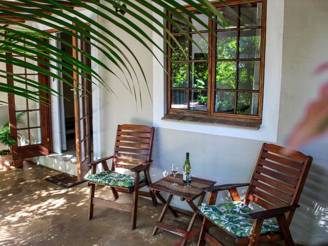 Zuid Afrika St Lucia Lidiko Lodge Exterior Kamer Terras LL (1).jpg - Jambo Safari Club